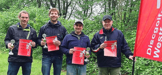 Die Sieger (v.l.) in Warendorf: Matthis Kubin (Hobby), Martin Reckmann (Pro), Dirk Haase (Amateure) und Jan Christoph Hoppe (Einsteiger).