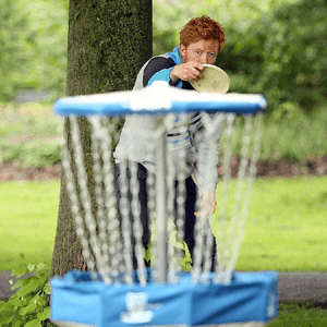 DGA-Jugendwart Franz Schröer hat den Discgolf-Workshop konzipiert. Foto: René Penno